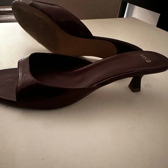 Mango MNG Women's Deep Burgundy Patent Leather Mules Kitten Heel - Picture 3 of 4